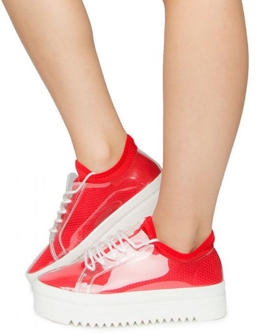 DYNA Sneakers